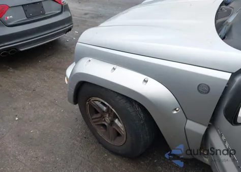 2004 Jeep Liberty Renegade z USA, uszkodzony, nr VIN 1J4GL38K04W208213